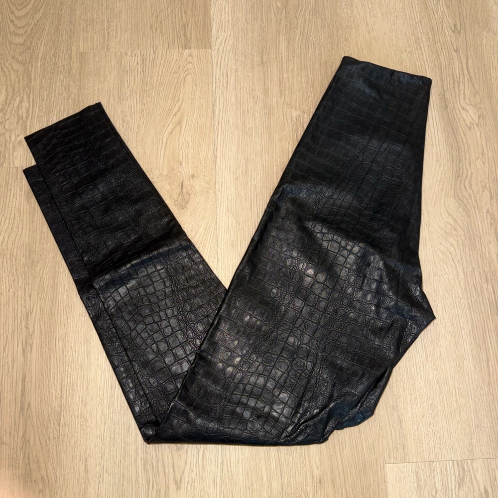Commando faux leather alligator leggings size small